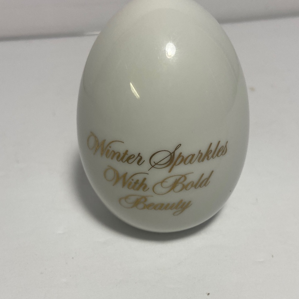 vintage Avon porcelain collector's egg winter scene cardinal bird - Picture 7 of 9